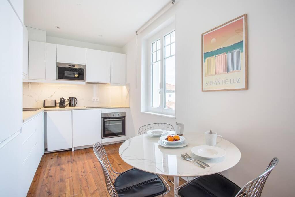 Appartement Rue Gambetta, Plage A 2 Min Saint-Jean-de-Luz Exterior photo